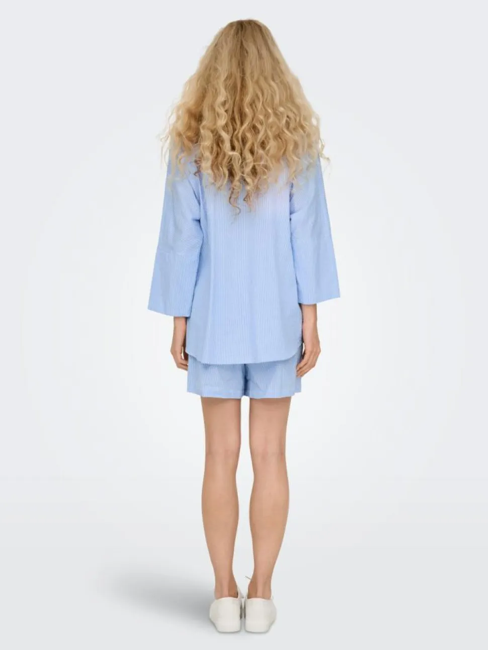 Augusta Shorts, Cloud Dancer/Blue Stripes, XS