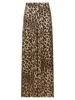 Avie Leo Bukser, Leopard, 36