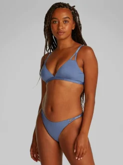 Brazilian Bikinitrusser, Charmed, M