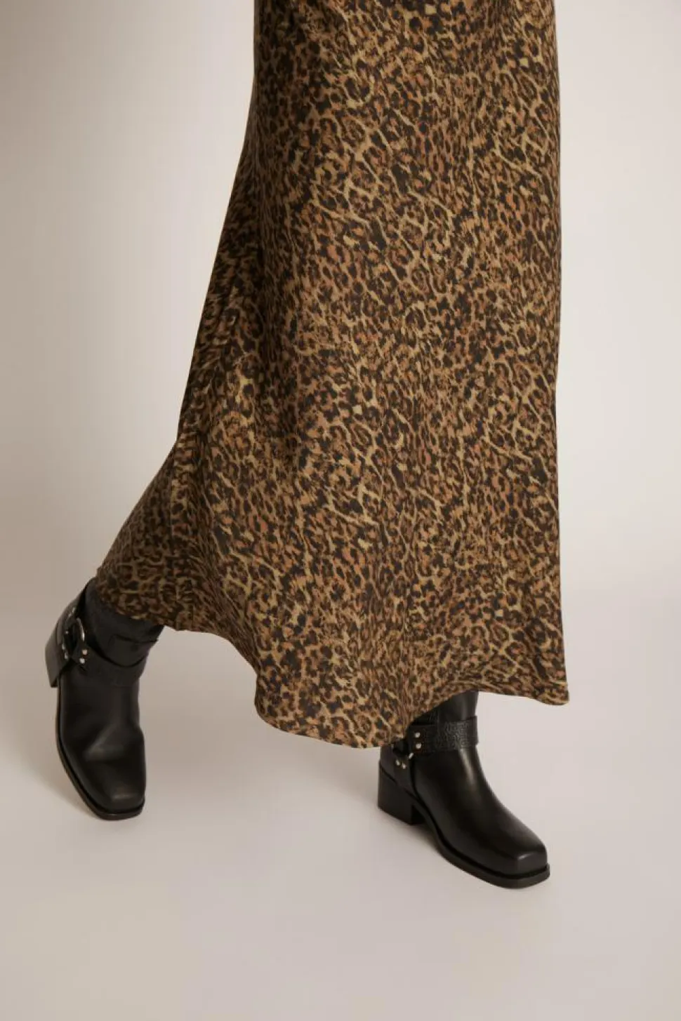 Carson Nederdel, Brown, 36