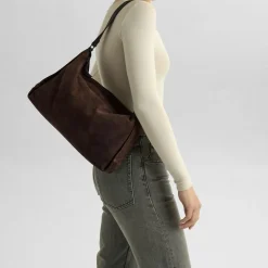 Claudia Taske, Dark Brown