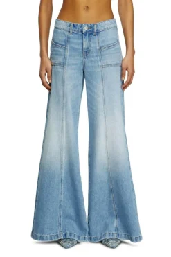 D-Akii Flare Jeans, Light Blue, W26/L30