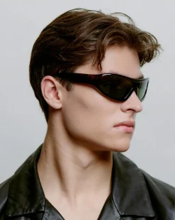 Devon Solbriller, Demi Tortoise