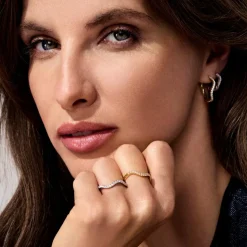 Ellera Waves Medio Øreringe, Silver