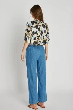 Elli Bukser, Blue Denim, 38