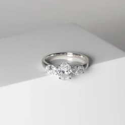 Ellisse Ring, Sølv/Hvid, Str. 60