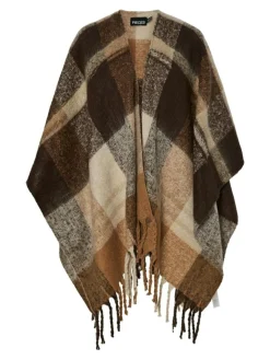 Janica Poncho, Hot Fudge