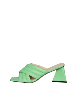 Julise Sandaler, Summer Green, 39