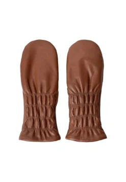 Kara S Vanter, Cognac, L