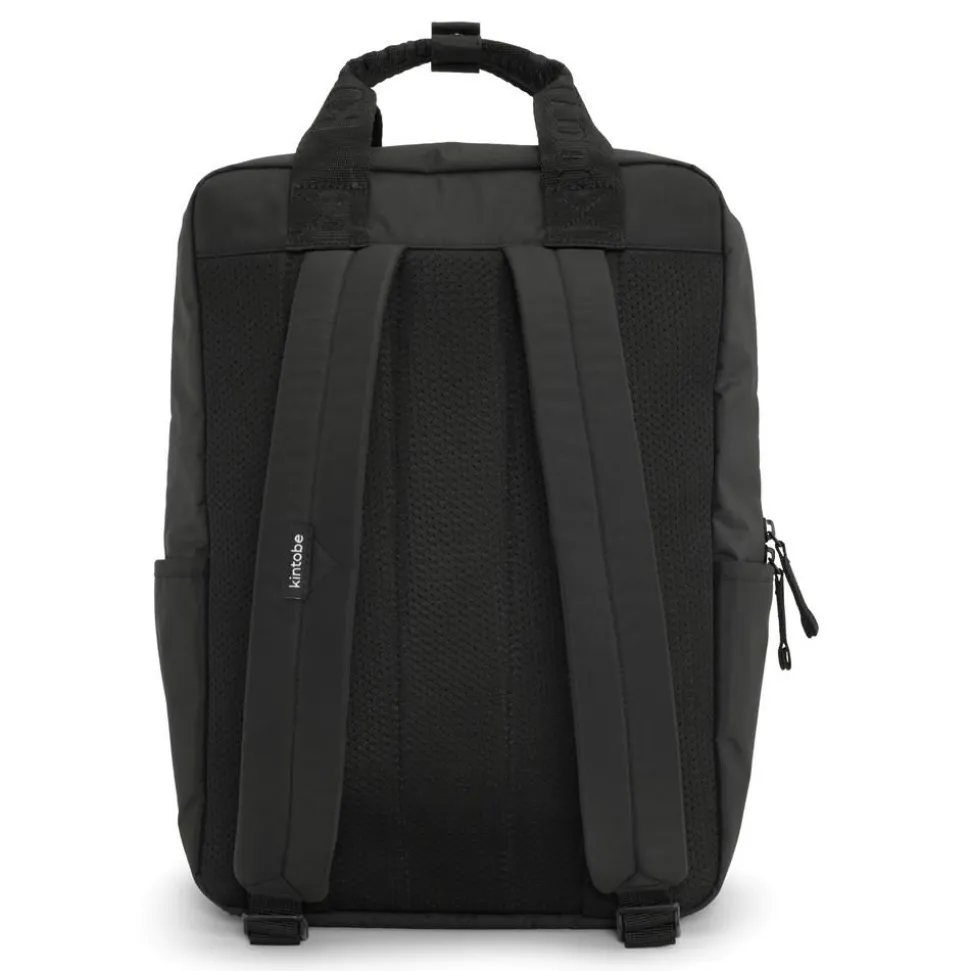 Karla Rygsæk, Black