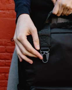 Karla Rygsæk, Black