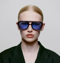 Kaya Solbriller, Demi Tortoise (Blue Lens)