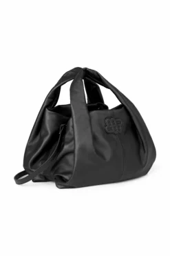 Lix Taske, Black