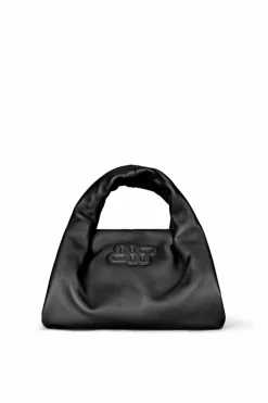 Lixia Taske, Black