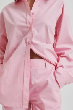 Lucine Bukser, Pink Cosmos, S