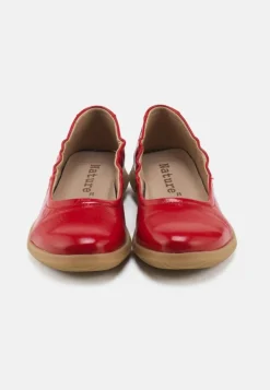 Marie Ballerinasko, Red, 37