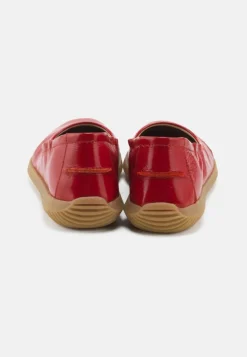 Marie Ballerinasko, Red, 37