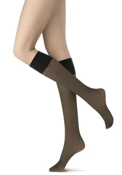 Mi-Bas Jeune Strømper, Singapour