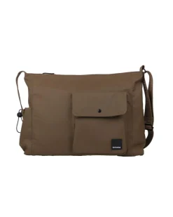Milo Messenger, Earth Brown
