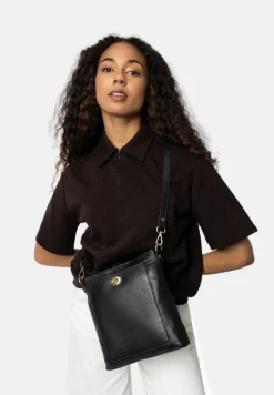Moa Small Crossbody, Black