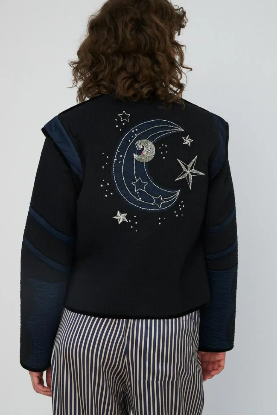 Moon and Star Embroidered Jakke, Black, 42