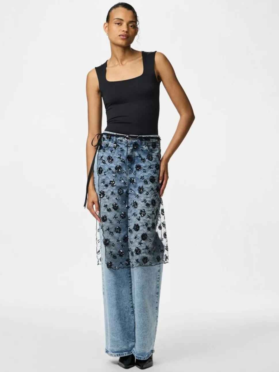 Natasja Lace Sarong, Black