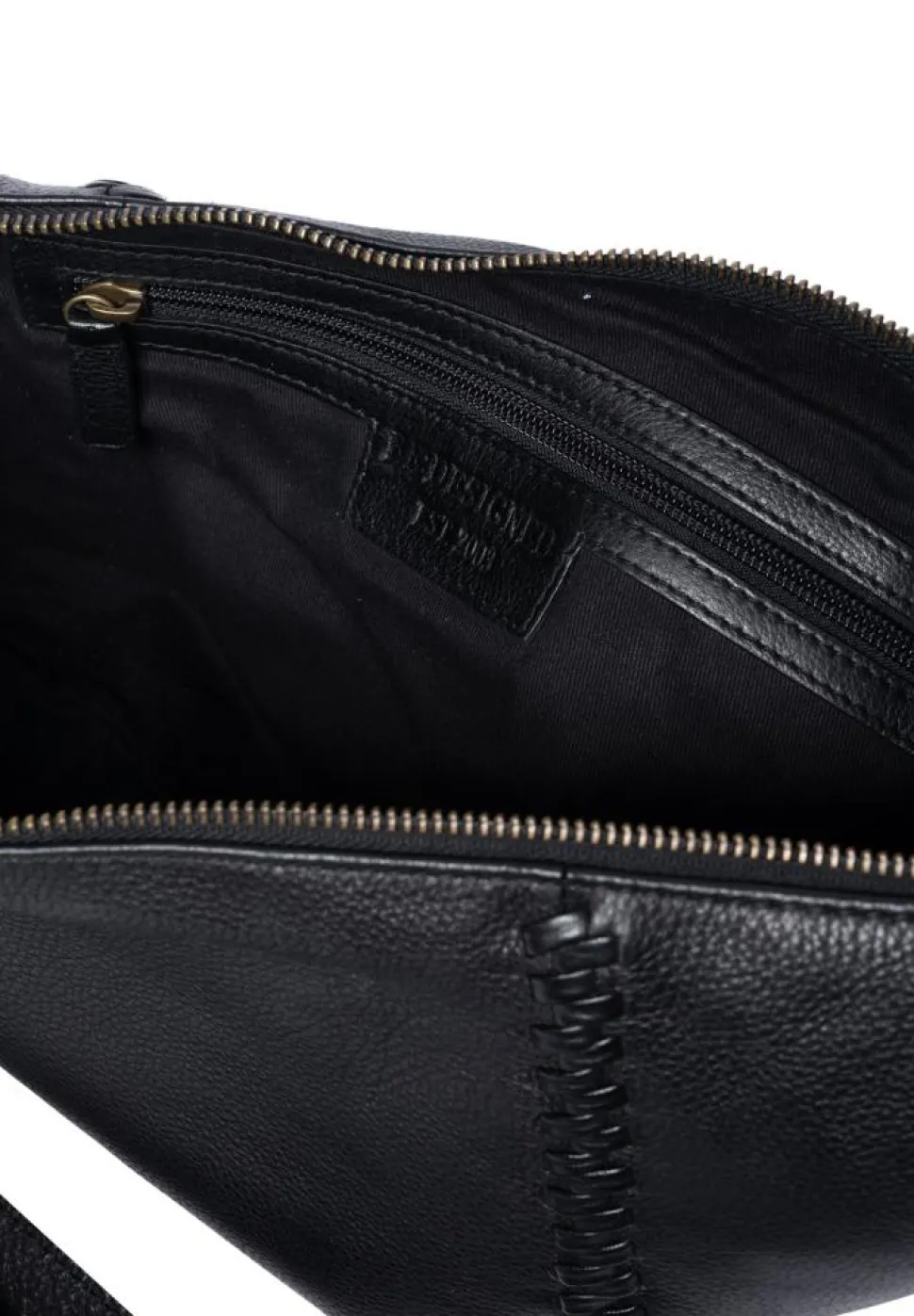 Niam Big Crossover, Black