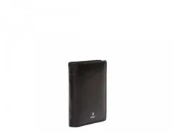 Ninni Salerno Pung, Black