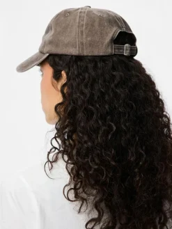 Olivia Cap, Delicioso