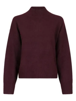 Paulina Striktrøje, Wine, 34