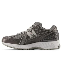 1906R Sneakers, Black Metallic/Urgent Red, 37