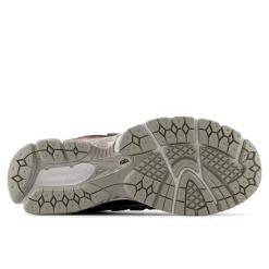 1906R Sneakers, Black Metallic/Urgent Red, 37