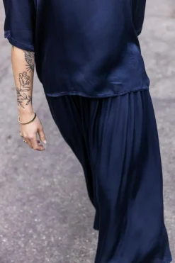 Robine Nederdel, Midnight, M