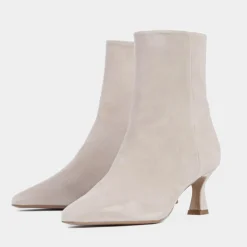 Samira Støvler, Hueso, 41