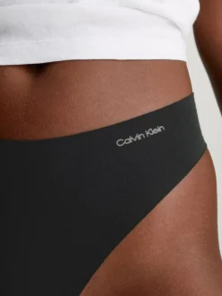 Seamless Thong, Black, L