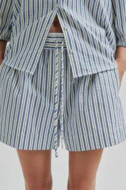 Serifa Shorts, Cornflower Blue, L