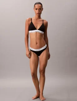 Triangle BH, Black, L