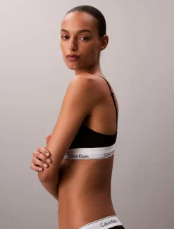 Triangle BH, Black, L