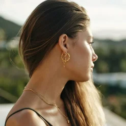 Wavy Sparkly Heart Øreringe, Gold Plated